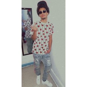 Meet your Posher, Esmil